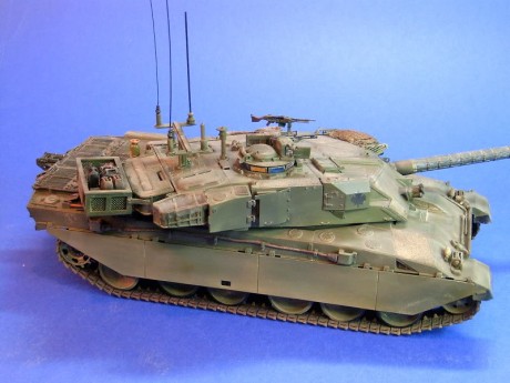 Abro este hilo ya que no puedo trasladar el de maquetas en conversación general, y porque pretendía dar 70