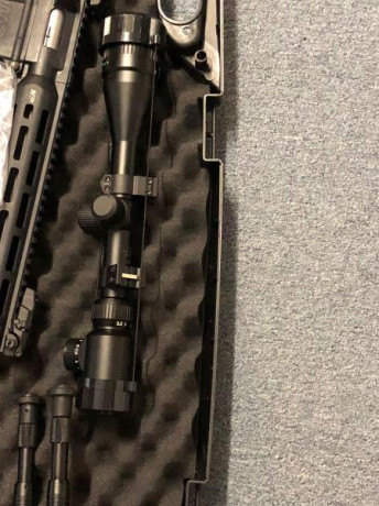 Buenas tardes un compañero me ha pedido que le ponga en venta su rifle.

Se trata de un Smith &Wesson 00