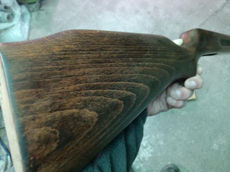 Hola tengo una carabina del 4.5 marca gamo de aprox 25 años o algo mas. Es muy masiva de madera, con estrias 11