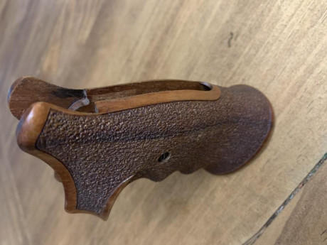 Saludos, vendo cachas Smith Wesson revólver armazón N - round butt . Se acoplan como un guante al arma, 10