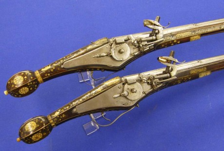 Voy a colocar unas fotos de un arma larga alemana de llave de mecha del siglo XVI. 160