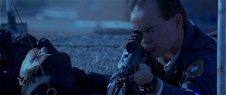 Compañeros,

En vista de las ganas de algunos (Elcafe, Wilcow, Vrakk, etc) por adivinar armas de películas 110