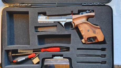 Hola vendo el arma indicada en la cabecera con su maletin original esta impoluta solo se dispararon 160 02