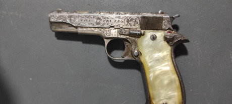 Marcado en el armazón con la R, indicando 1947 como año de fabricación.

Inscrito en el Libro de col como 02