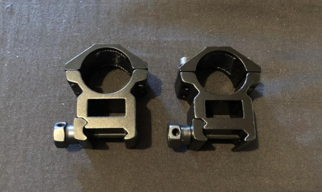 Anillas tubo 25,4 para 11 mm 8€ (nuevas) VENDIDAS
Anillas tubo 25,4 para 20 mm 5€ ( poco uso)
Gancho Fusil 01