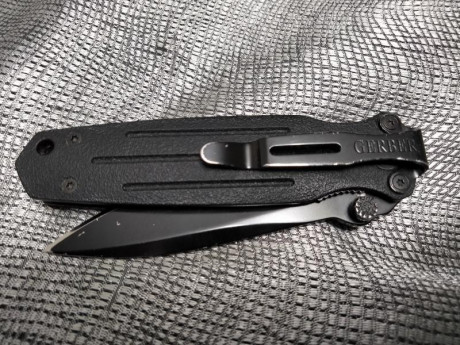 Vendo esta gerber applegat fairbairn black . Esta usada y   y con evidentes signos de uso. Esta en Valencia. 00
