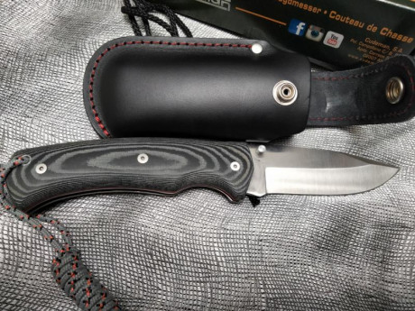Vendo navaja cudeman 327M , nueva sin uso y con caja y funda de piel. Cachas micarta negra con separadores 02