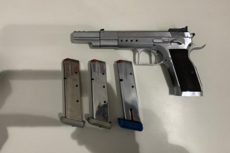 Pistola de ocasión
Marca TANFOGLIO
Modelo P19S
Calibre 9mm PARABELLUM
Cañón de 13 cm
Incluye freno de 01