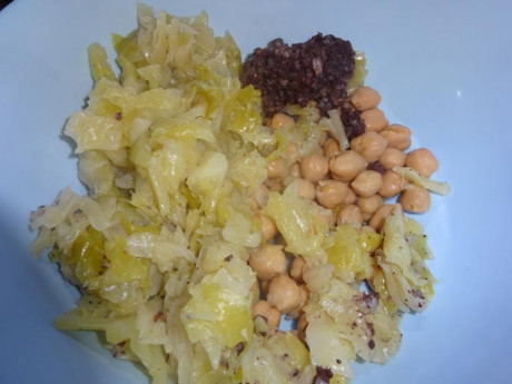 Hoy para comer acelgas hervidas y chuletón de vaca gallega vieja con seis semanas de maduración en cámara 162