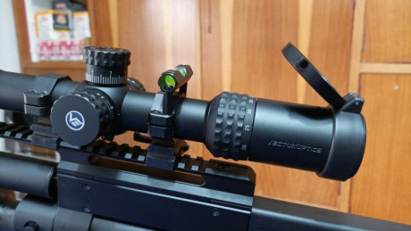 Vendo visor vector óptics de 10-40x50 retícula punto dog tuvo de 30 retícula super fina está nuevo a estrenar 22