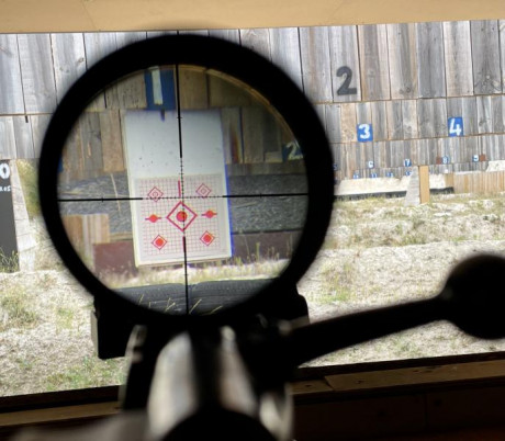 Pongo a la venta, este precioso rifle, en perfecto estado estetico y de funcionamiento, dispone de doble 10