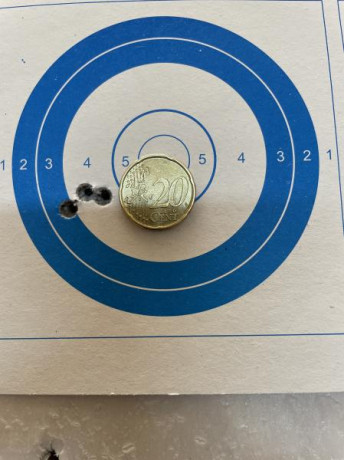 Pongo a la venta, este precioso rifle, en perfecto estado estetico y de funcionamiento, dispone de doble 21