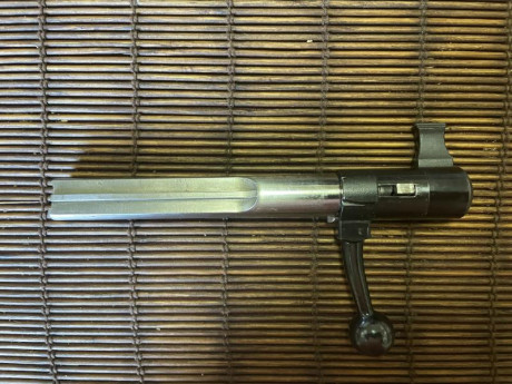 Pongo a la venta, este precioso rifle, en perfecto estado estetico y de funcionamiento, dispone de doble 32