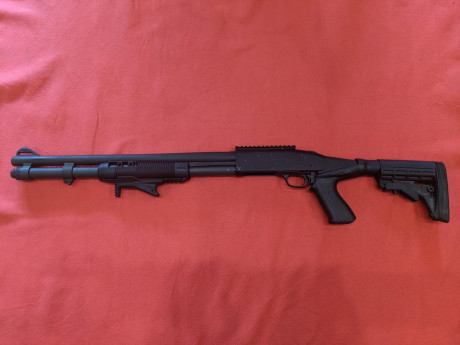 Hola,

En venta escopeta sin apenas uso Mossberg 590 Blackwater calibre 12. 

Lo único a mencionar que 02
