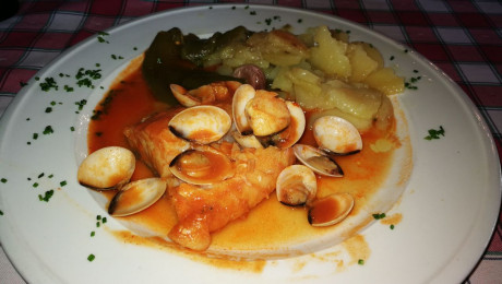 Hoy para comer acelgas hervidas y chuletón de vaca gallega vieja con seis semanas de maduración en cámara 102