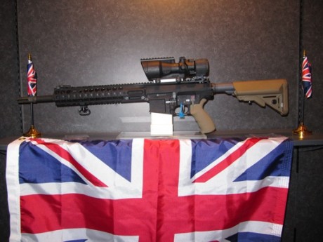 He leído la ultima revista de "Armas" y he visto la compra por parte del Reino Unido de un fusil 00