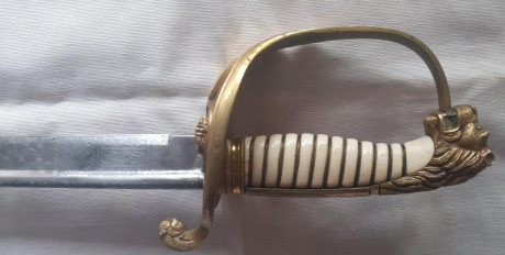 Vendo sable de Marina en muy buen estado, en estado original, sin oxido, no restaurado, no pulido. Con 01