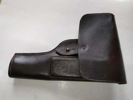 Hola, pongo este anuncio para ir quitandome fundas de pistola repetidas, tanto replicas como originales 122