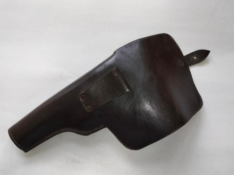 Hola, pongo este anuncio para ir quitandome fundas de pistola repetidas, tanto replicas como originales 121