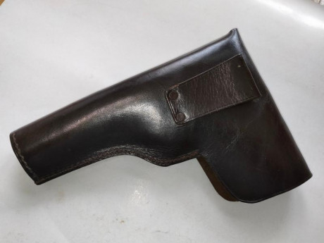 Hola, pongo este anuncio para ir quitandome fundas de pistola repetidas, tanto replicas como originales 141