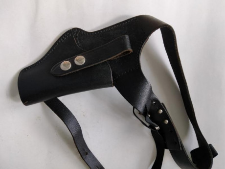 Hola, pongo este anuncio para ir quitandome fundas de pistola repetidas, tanto replicas como originales 151