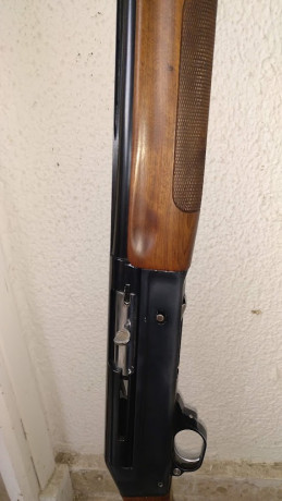 Vendo  dos escopetas Benelli 121 SL 12-70, semiautomática, choque fijo de dos  estrellas (xx) una con 11