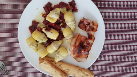 Hoy para comer acelgas hervidas y chuletón de vaca gallega vieja con seis semanas de maduración en cámara 70