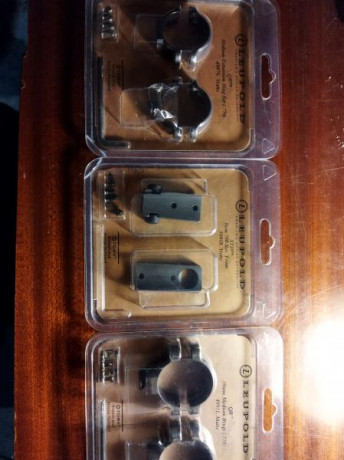 Vendo anillas y bases para rifles unas de 30 y otras de 25
Precio de bases y anilla
Todas 80€ 20