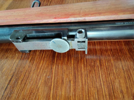se vende carabina SAKO calibre 22, de cerrojo y monotiro.Con alza micrométrica.Excelente precisión.
Precio 00