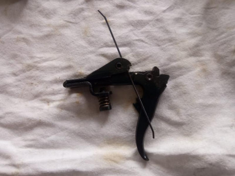 Buenas;

Se vende diferentes piezas de carabinas como Gamo, Norica...
Dichas piezas comprenden como bolas 12