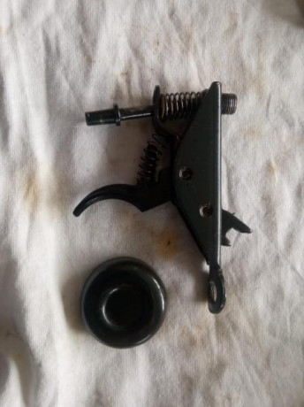 Buenas;

Se vende diferentes piezas de carabinas como Gamo, Norica...
Dichas piezas comprenden como bolas 11