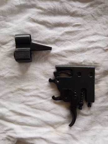 Buenas;

Se vende diferentes piezas de carabinas como Gamo, Norica...
Dichas piezas comprenden como bolas 10