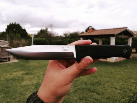 Vendo este Fallkniven S1, nuevo a estrenar, con funda de Zytel y caja.
Lo vendo por 150€.
Se podria valorar 02