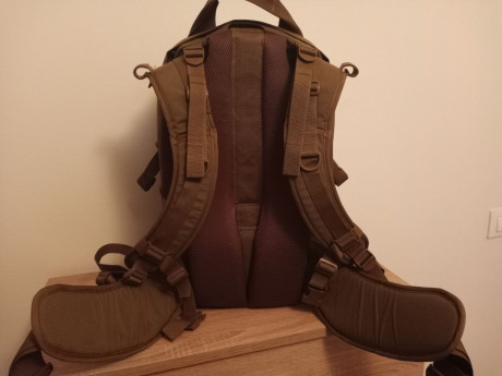 Vendo mochila militar de fabricacion Israeli Patrol 35L Source, 150€ puesta en casa por mensajería, su 01