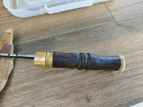 Navaja del artesano Joselu rbd modelo Pizarro en encina.

55€ enviada península.

Contacto vía privado.

VENDIDA, 01