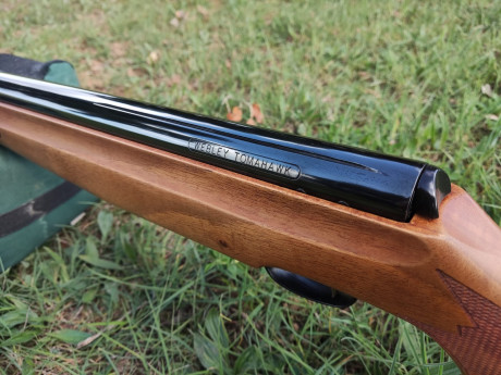 Vendo carabina Webley Tomahawk .22 de colección, prácticamente sin usar. Modelo original inglés. 

Precio; 11