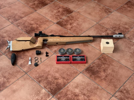 Vendo carabina de aire de competicion,calibre 4,5, revisada en servicio oficial Feinwerkbau donde cambiaron 01