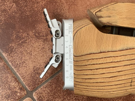 Vendo carabina de aire de competicion,calibre 4,5, revisada en servicio oficial Feinwerkbau donde cambiaron 11