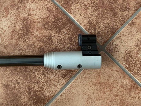 Vendo carabina de aire de competicion,calibre 4,5, revisada en servicio oficial Feinwerkbau donde cambiaron 10