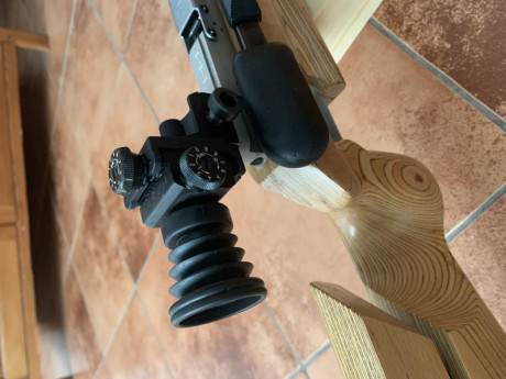 Vendo carabina de aire de competicion,calibre 4,5, revisada en servicio oficial Feinwerkbau donde cambiaron 20