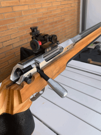 Vendo rifle Unique T-3000 , calibre 6.5x55 muy preciso, cañón acanalado y gatillo al pelo y entrego el 11