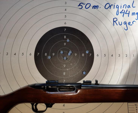 Se trata del primero de una serie de tres modelos que hizo Ruger en este calibre.
Fue diseñado por Wiliam 00