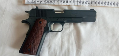 Vendo pistola Remington 1911 cal 45 ACP. Impecable estado, como nueva, solo estrenada, no ha tirado una 01