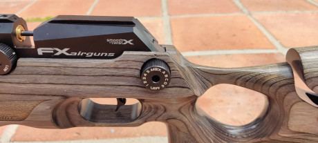 Descripción

FX Crown de 4.5mm laminada, tiene cuatro años con poco uso y en perfecto estado.  Recientemente 01