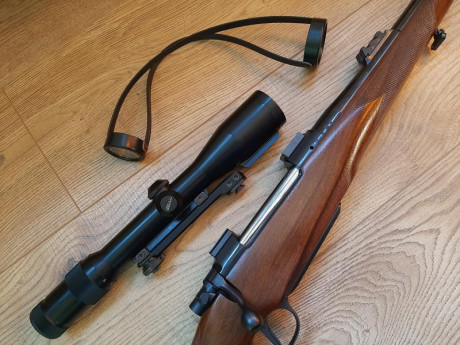 Buenas a todos,
Pongo a la venta este equipo compuesto por:
Rifle de cerrojo marca BRNO, modelo ZKK 602 00