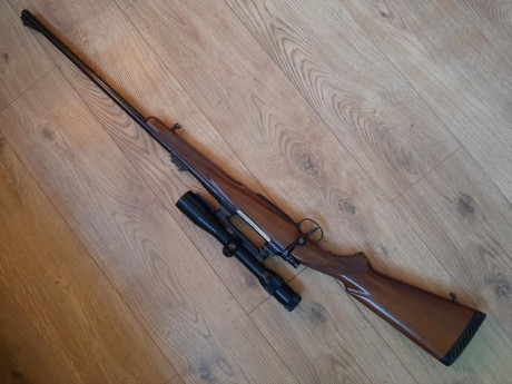 Buenas a todos,
Pongo a la venta este equipo compuesto por:
Rifle de cerrojo marca BRNO, modelo ZKK 602 10