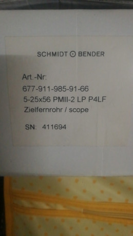 Hola.

Un amigo vende un Schmidt & Bender 5-25x56 PM II con monturas Vortex Precision PMR  . 
Retícula 01