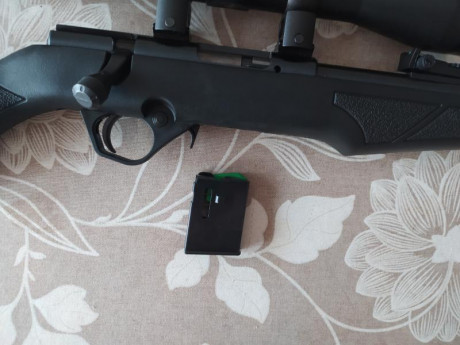 Por exceso de armas pongo en venta Rifle ROSSI MAGTECH, modelo 817, calibre 17hmr, con dos cargadores 30