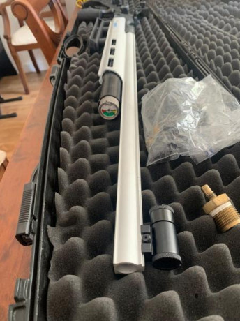 Vendo Hammerli AR20  4,5 por parar un tiempo en esta aficion. En muy buenas condiciones. Si se quiere 00