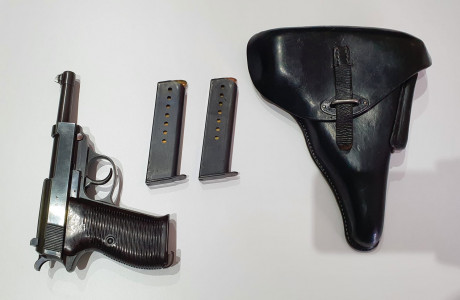 P-38 de 1.941 en estado de tiro, completa, con sus 2 cargadores y funda de la época.
Inscrita el Libro 02